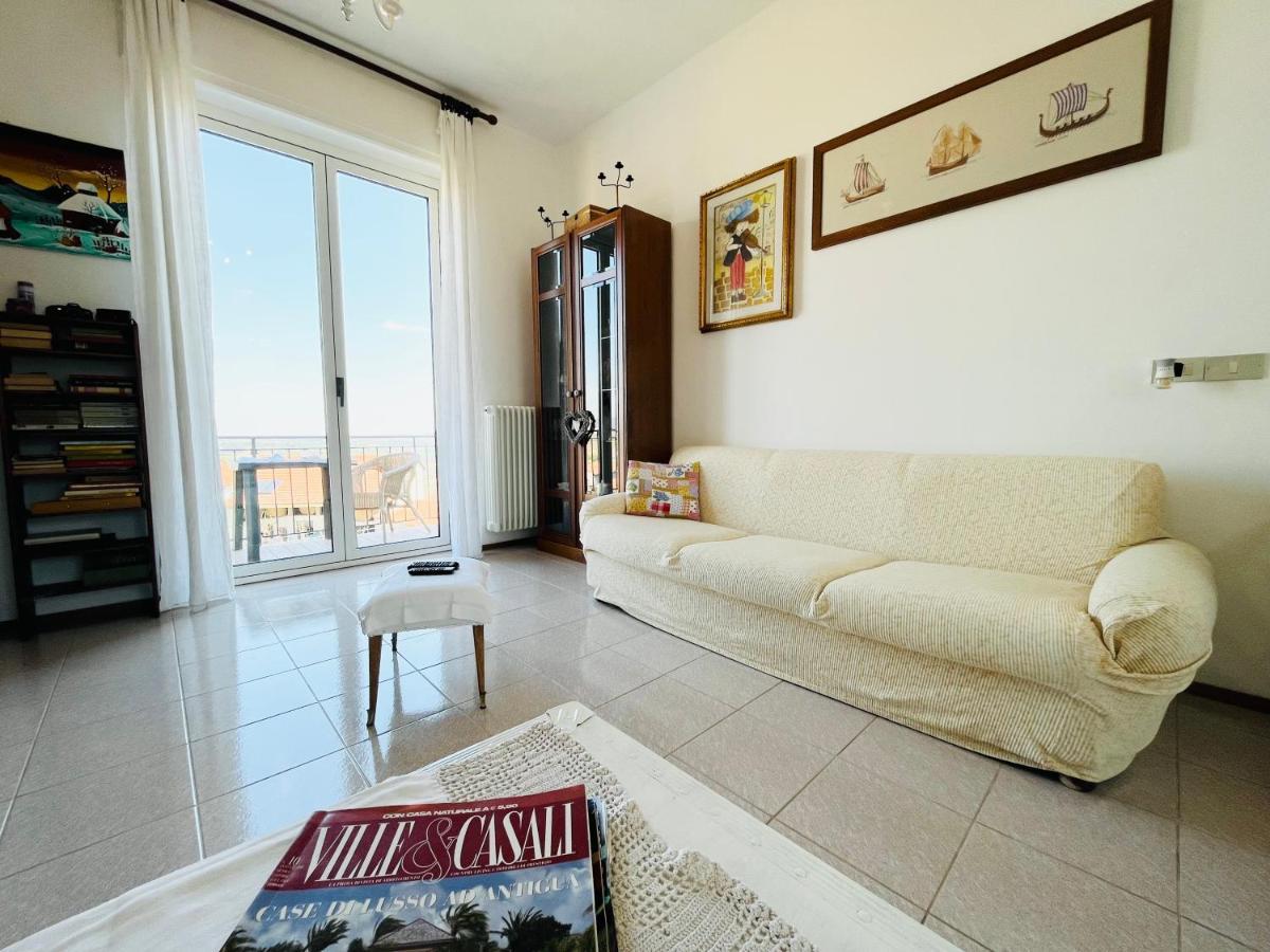 Casa Vacanze Con Vista Panoramica Frassinello Exteriér fotografie